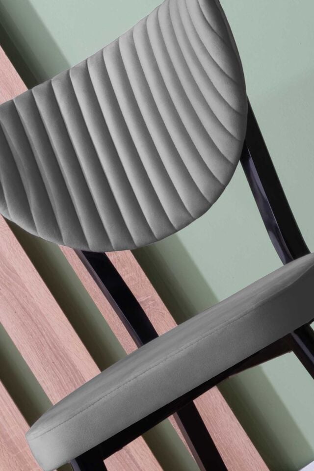 Elma Yuvarlak Ceviz Mutfak Masa Takımı 4 Sandalyeli Salon Yemek Masa Takımı 90x90 cm